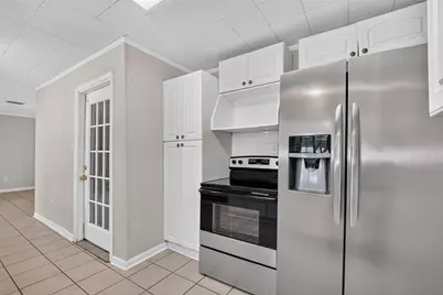 12207 Flushing Meadows Drive, Houston, TX 77089 - Photo 9