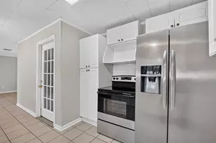 12207 Flushing Meadows Dr, Houston, TX 77089 - Photo 9