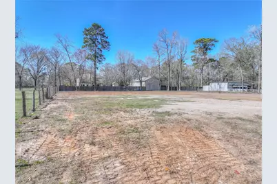 17044 Lexington Drive, Conroe, TX 77385 - Photo 11