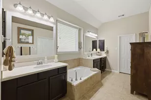 3608 Barrington Ct, Pearland, TX 77584 - Photo 19