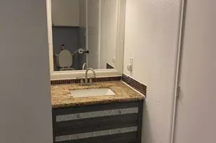 111 E Southland Ave, Alvin, TX 77511 - Photo 3