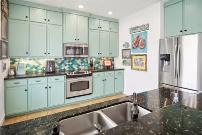 1100 Fountain View Drive, Crystal Beach, TX 77650 - Photo 25