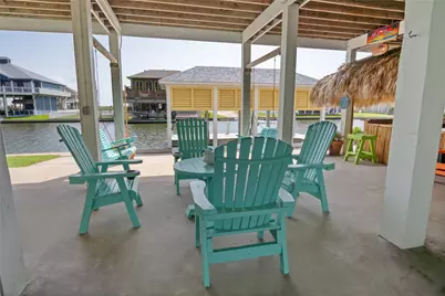 1100 Fountain View Drive, Crystal Beach, TX 77650 - Photo 13