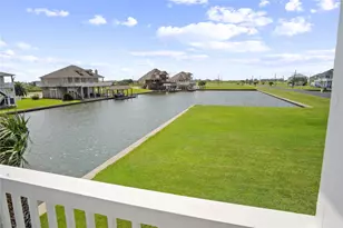 1100 Fountain View Dr, Crystal Beach, TX 77650 - Photo 45