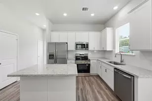 15608 Sycamore Dr, Montgomery, TX 77356 - Photo 5
