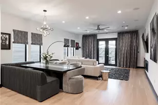 906 Knox St, Houston, TX 77007 - Photo 17
