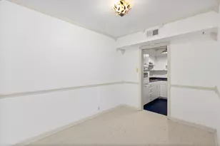 2601 Bellefontaine St, Houston, TX 77025 - Photo 13
