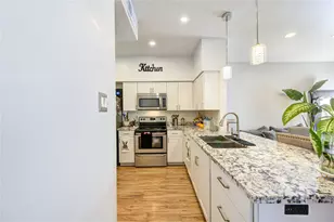 3800 Tanglewilde St, Houston, TX 77063 - Photo 9