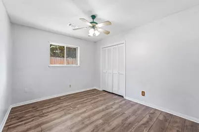 602 Briarclift Lane, Baytown, TX 77521 - Photo 17
