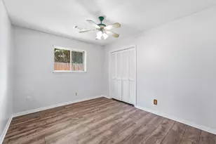 602 Briarclift Ln, Baytown, TX 77521 - Photo 17