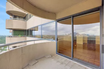 5000 Montrose Boulevard #18C, Houston, TX 77006 - Photo 7