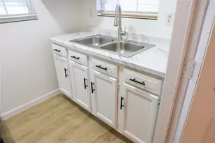 10 Jenkins St, Houston, TX 77003 - Photo 7