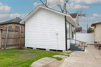 10 Jenkins Street, Houston, TX 77003 - Photo 13