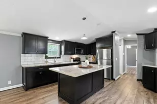 12560 Royal W Dr, Conroe, TX 77303 - Photo 3