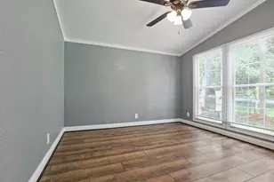 12560 Royal W Dr, Conroe, TX 77303 - Photo 9