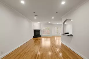 5351 McCulloch Cir, Houston, TX 77056 - Photo 11