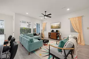 16032 Hayes Pk Dr, Houston, TX 77079 - Photo 5