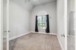 1010 Bat Hawk Ct, Conroe, TX 77385 - Photo 5