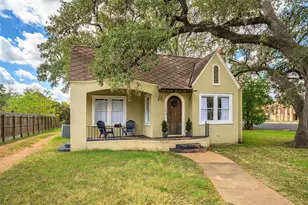 526 S Jefferson St, La Grange, TX 78945 - Photo 3