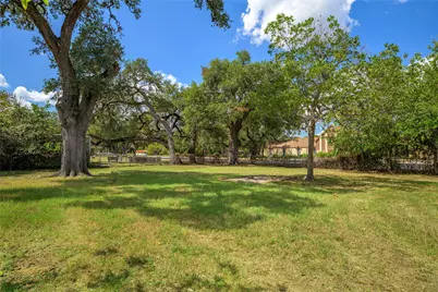 526 S Jefferson Street, La Grange, TX 78945 - Photo 5