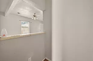 9313 Sandra St, Houston, TX 77016 - Photo 9