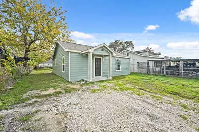 1007 Gazin Street, Houston, TX 77020 - Photo 1