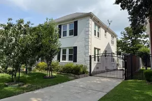 2312 Watts St, Houston, TX 77030 - Photo 3