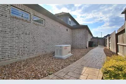 902 Falcon Hollow Lane, Pinehurst, TX 77362 - Photo 43