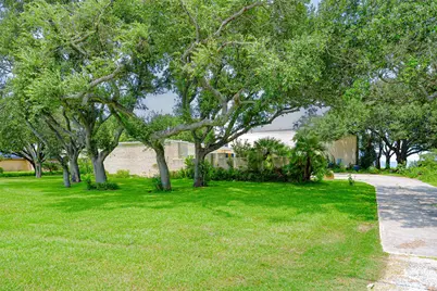 1700 S Virginia, Port Lavaca, TX 77979 - Photo 9