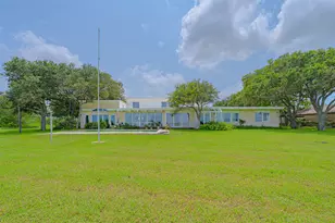 1700 S Virginia, Port Lavaca, TX 77979 - Photo 5