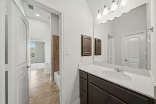 12611 Windy Bridge Ln, Pearland, TX 77584 - Photo 25