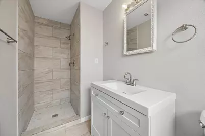 8037 Longridge Drive, Houston, TX 77055 - Photo 17