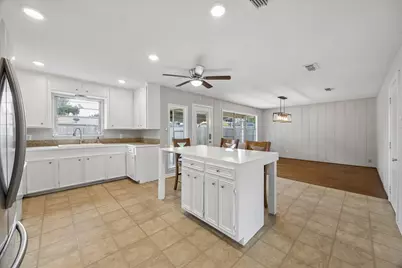 8037 Longridge Drive, Houston, TX 77055 - Photo 7