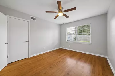 8037 Longridge Drive, Houston, TX 77055 - Photo 19