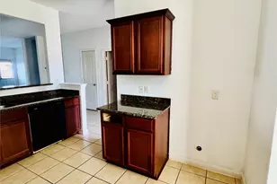 2427 Tracy Ln, Highlands, TX 77562 - Photo 5