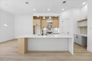 1421 E 36th St, Houston, TX 77022 - Photo 5