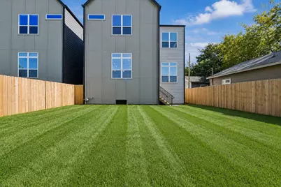 1421 E 36th Street, Houston, TX 77022 - Photo 21