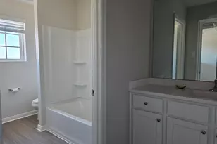 14107 Mainmast Dr, Texas City, TX 77510 - Photo 7