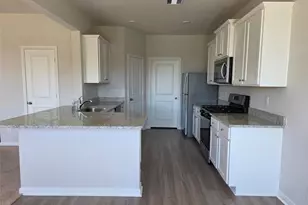 14107 Mainmast Dr, Texas City, TX 77510 - Photo 3