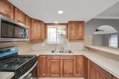 6439 Hidden Arbor Lane, Houston, TX 77088 - Photo 23