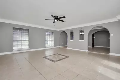 6439 Hidden Arbor Lane, Houston, TX 77088 - Photo 17