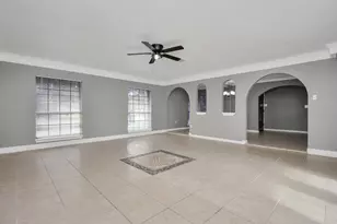 6439 Hidden Arbor Ln, Houston, TX 77088 - Photo 17