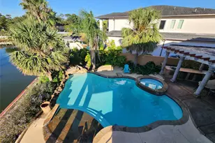 2417 Blue Canoe Ct, Seabrook, TX 77586 - Photo 5