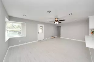 9606 Guest St, Houston, TX 77078 - Photo 13