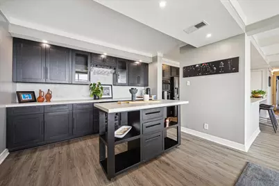 5001 Woodway Drive #1506, Houston, TX 77056 - Photo 17