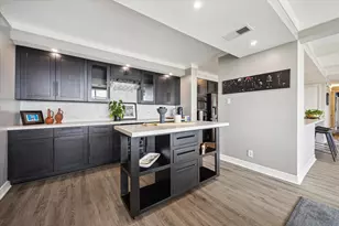 5001 Woodway Dr, Houston, TX 77056 - Photo 17