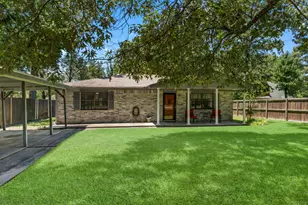 200 Commanche Dr, Onalaska, TX 77360 - Photo 3