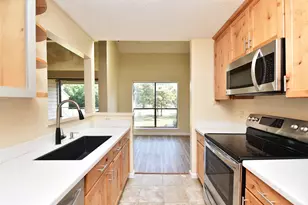 8515 Sands Point Dr, Houston, TX 77036 - Photo 11