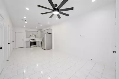 7706 Independence Street #B, Houston, TX 77051 - Photo 5