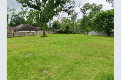 9221 Sundown Drive, Houston, TX 77016 - Photo 3